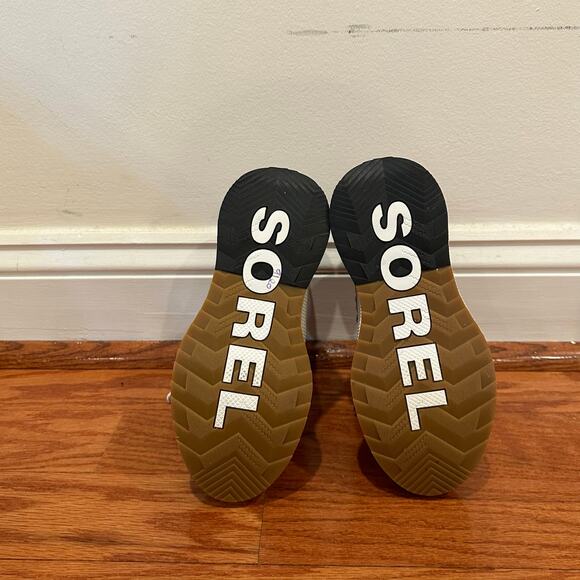 Sorel Youth Out N About Classic waterproof boot camel brown black colorway sz 2 - Picture 6 of 7